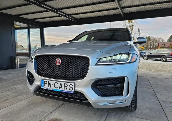 Jaguar F-Pace cena 149900 przebieg: 35000, rok produkcji 2017 z Szepietowo małe 562